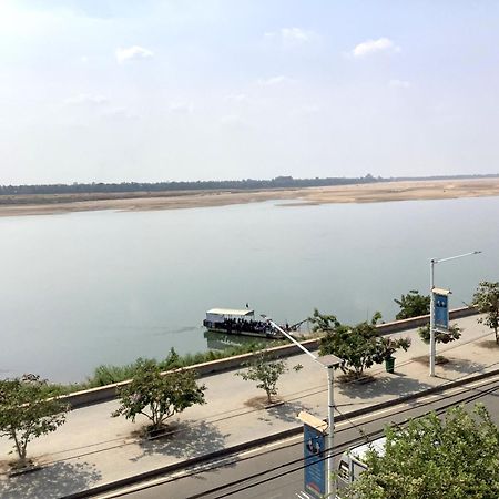 Le Tonle Hotel Kratie Exterior photo