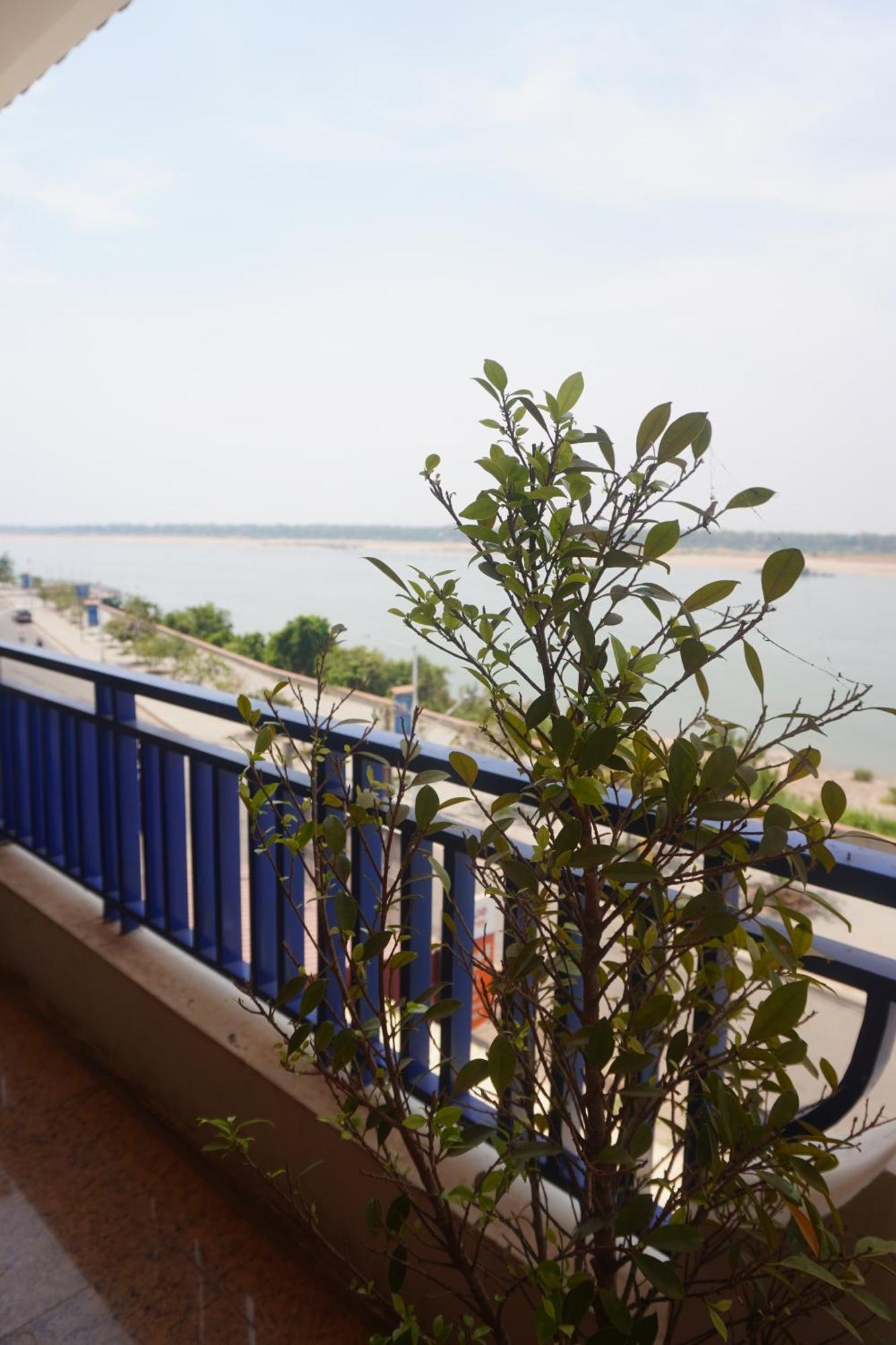 Le Tonle Hotel Kratie Exterior photo